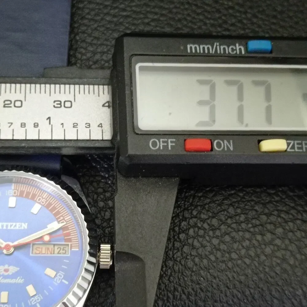 Vintage 1970 Citizen Automatic Mens Silver Watch W/daydate & Blue accents